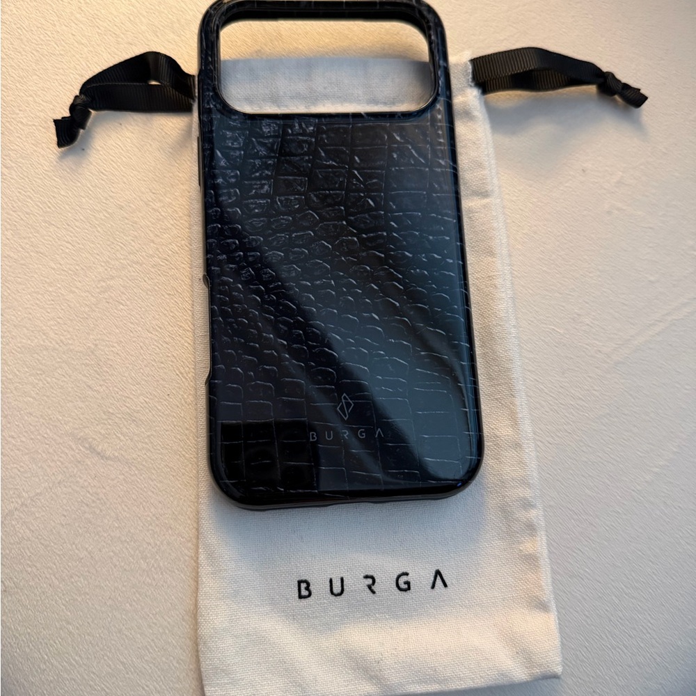 Burga Black Crocodile Pattern IPhone case